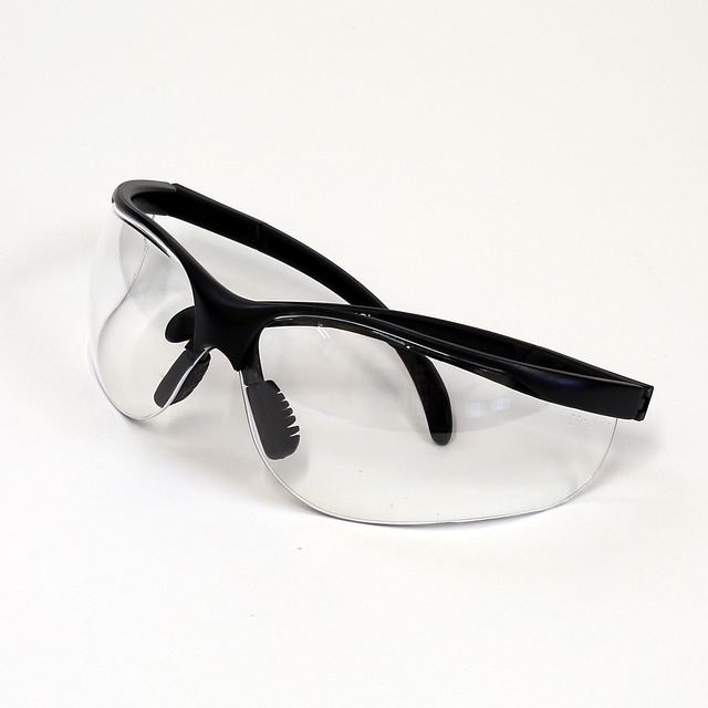 Okulary ochronne - jakie powinny być, by spełniały swoją rolę